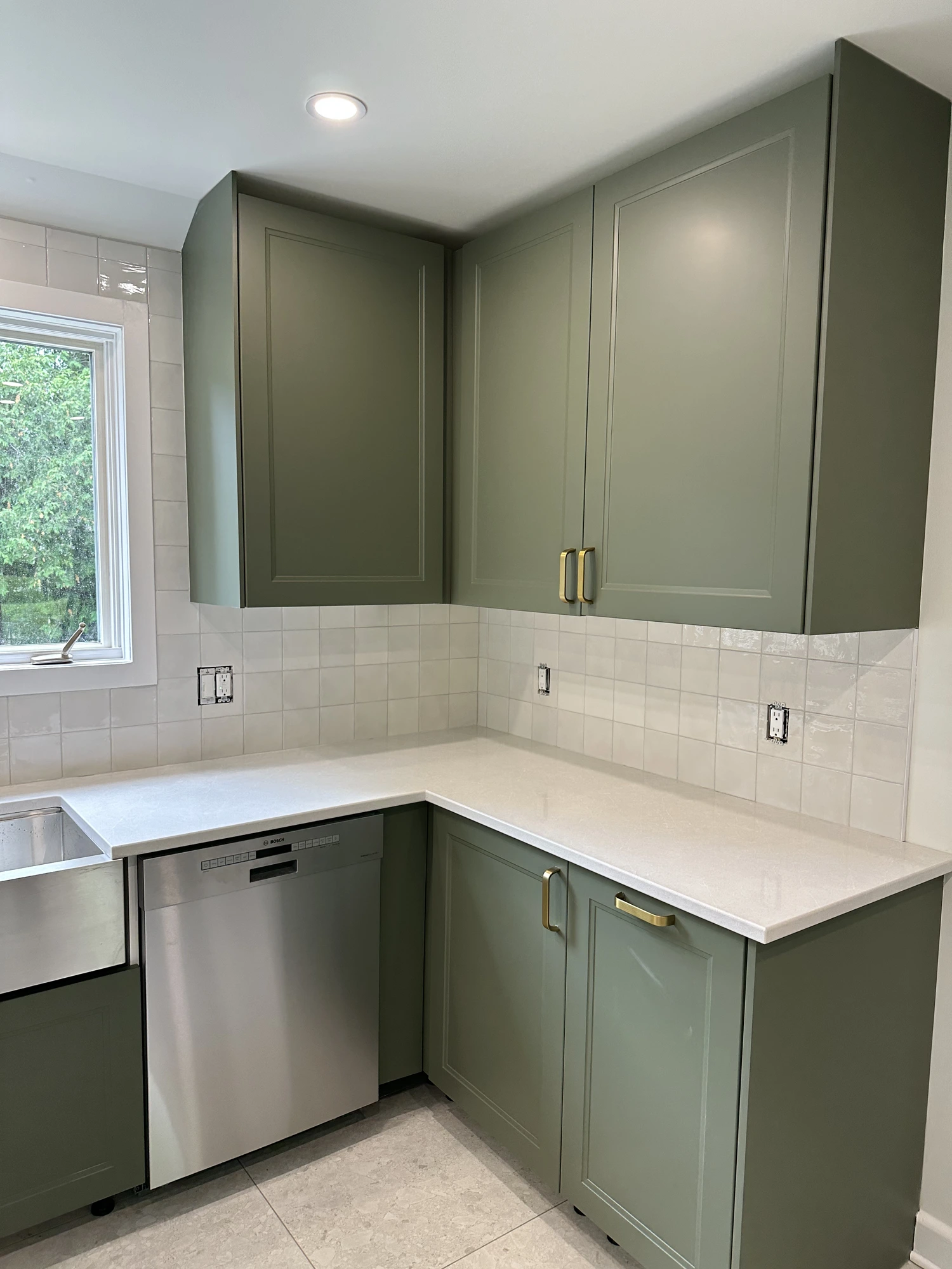 Corner & Dishwasher